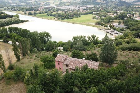 Casa singola a Tolentino vista lago.