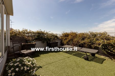 Attico con vista unica, in Via Giulianova-Via Legnano, Milano